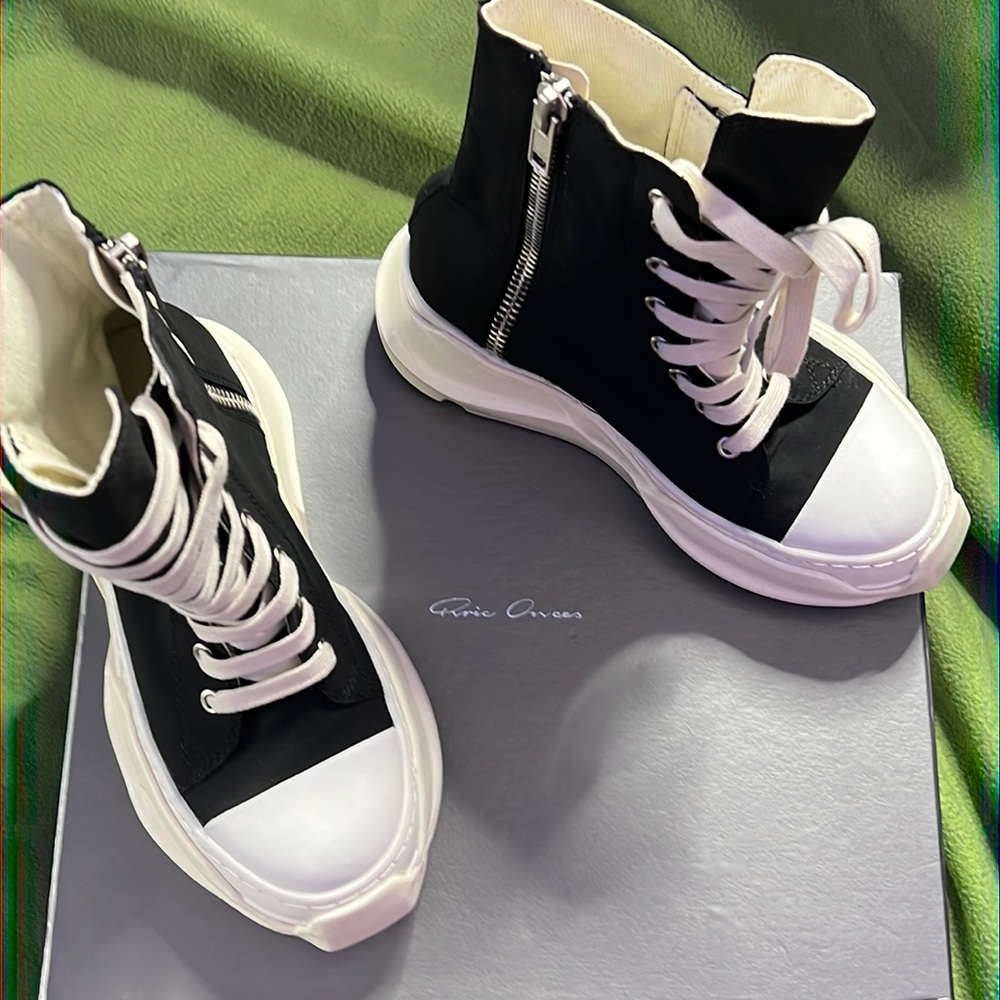 Never Worn before  Rick Owens got the wrong size